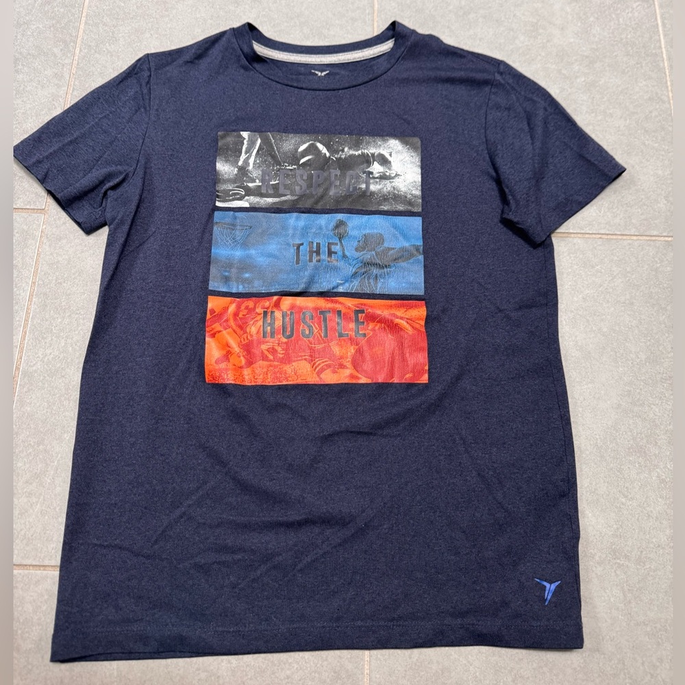 Old Navy Navy Blue Graphic Tee ✨5 for $15!✨